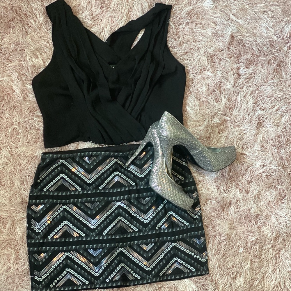 Express mini skirt